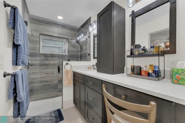 $550,000 | 555 Abingdon Way, Davie, FL 33325