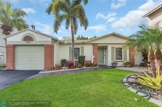 $550,000 | 555 Abingdon Way, Davie, FL 33325