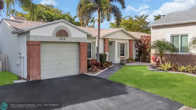 $550,000 | 555 Abingdon Way, Davie, FL 33325
