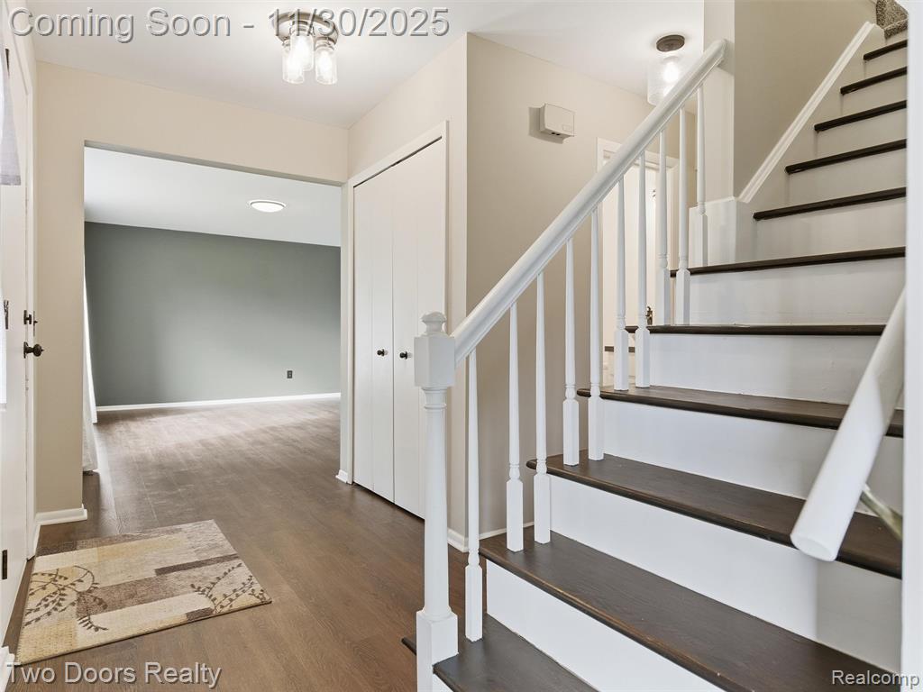 2334 Munster Road Rochester Hills, MI 48309 - Photo 4 of 53