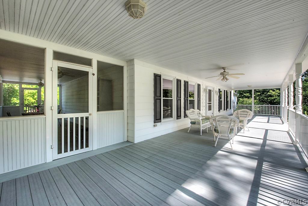 7720 Varann Road Henrico, VA 23231 - Photo 4 of 39 wooden floor with a balcony