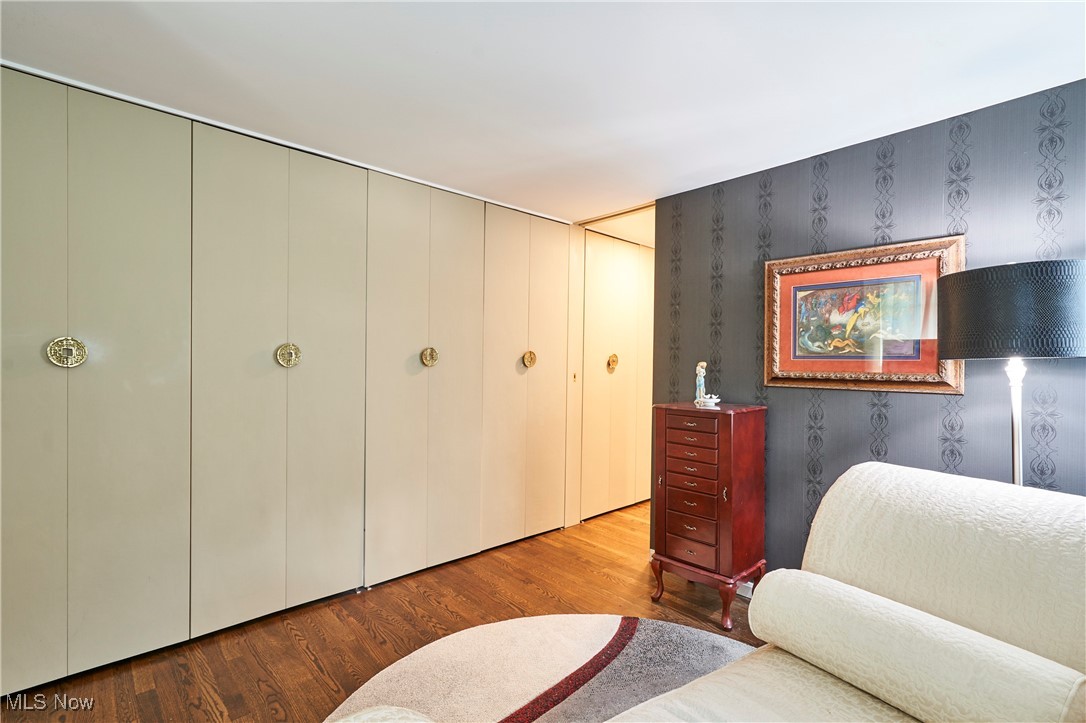 173 Hampshire Road Akron, OH 44313 - Photo 20 of 38 Master bedroom with a dressing/ closet room!! So much storage!