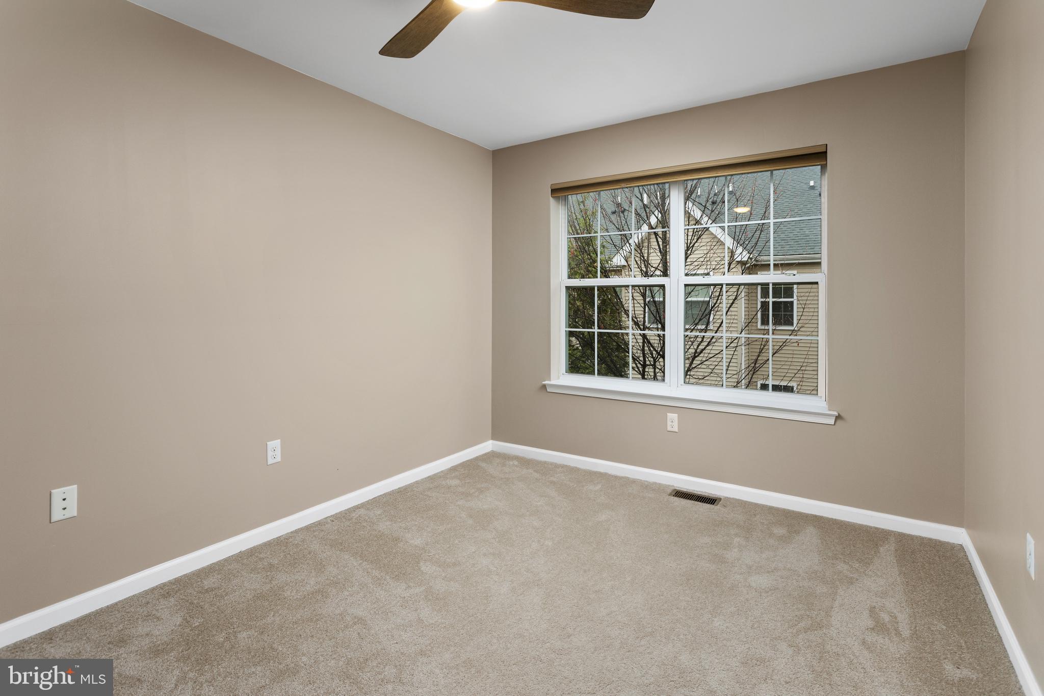 6 Flagger Lane Hamilton, NJ 08619 - Photo 24 of 32 an empty room with windows