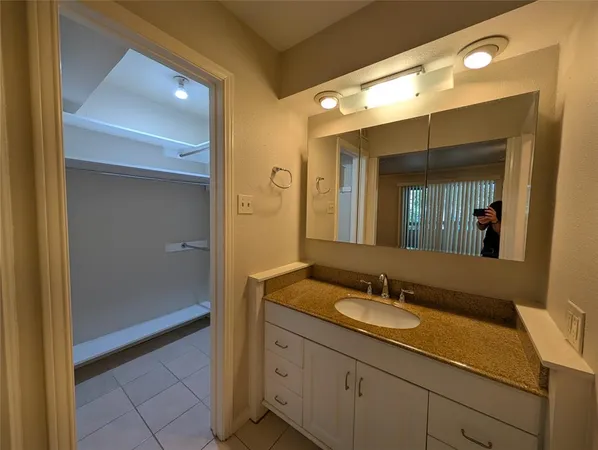 $1,595 | 2923 Shelby Avenue, Dallas, TX 75219