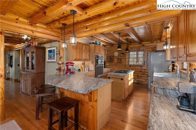 $1,495,000 | 487 Klonteska Drive, Banner Elk, NC 28604