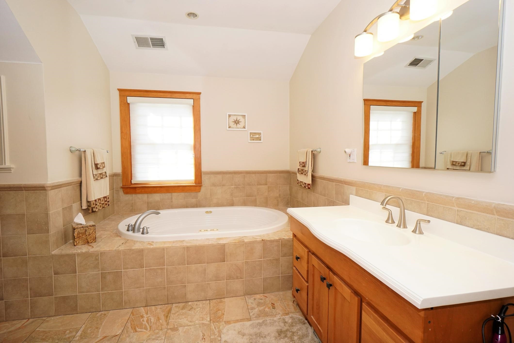 4 David Road Windham, NH 03087 - Photo 25 of 37