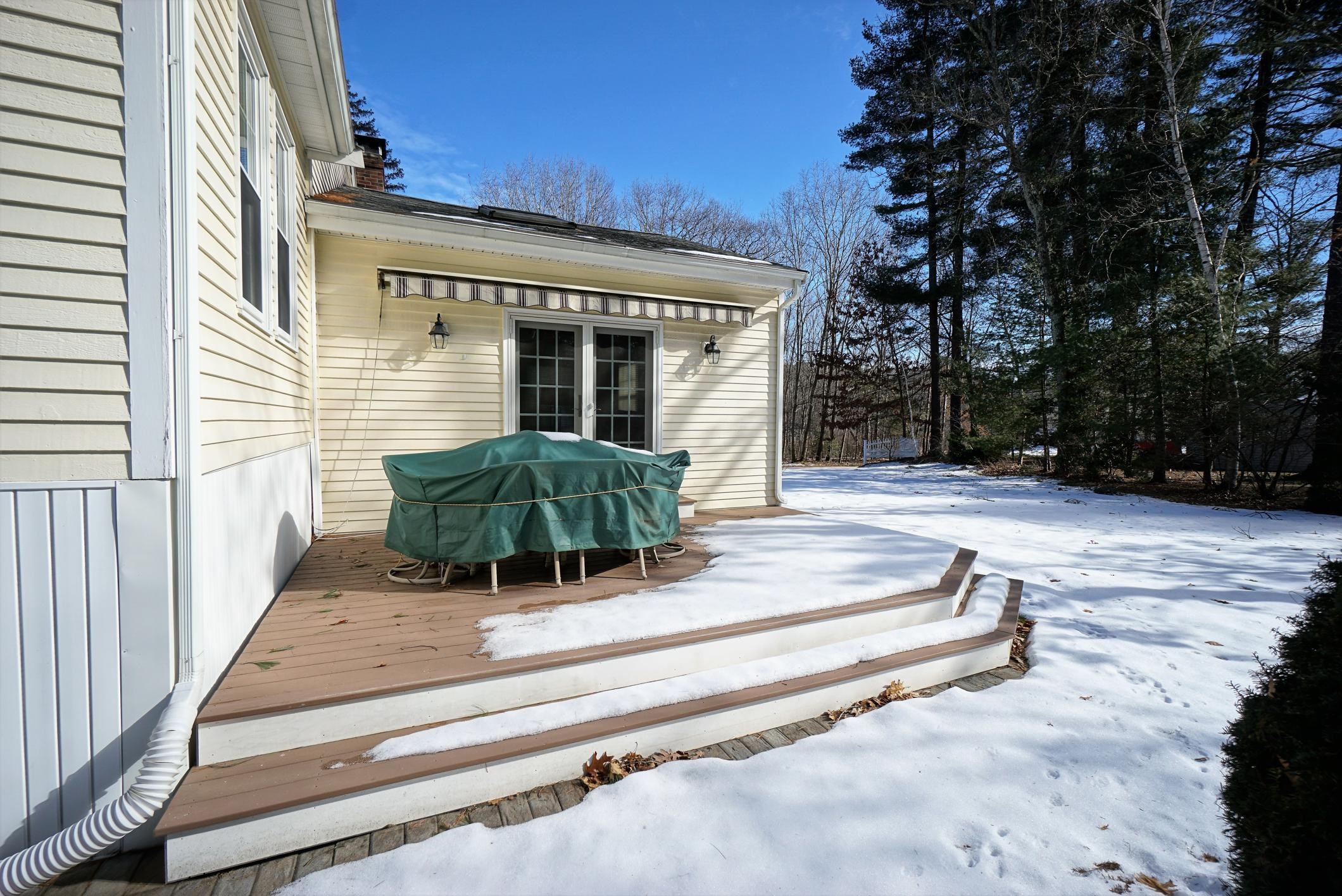 4 David Road Windham, NH 03087 - Photo 6 of 37