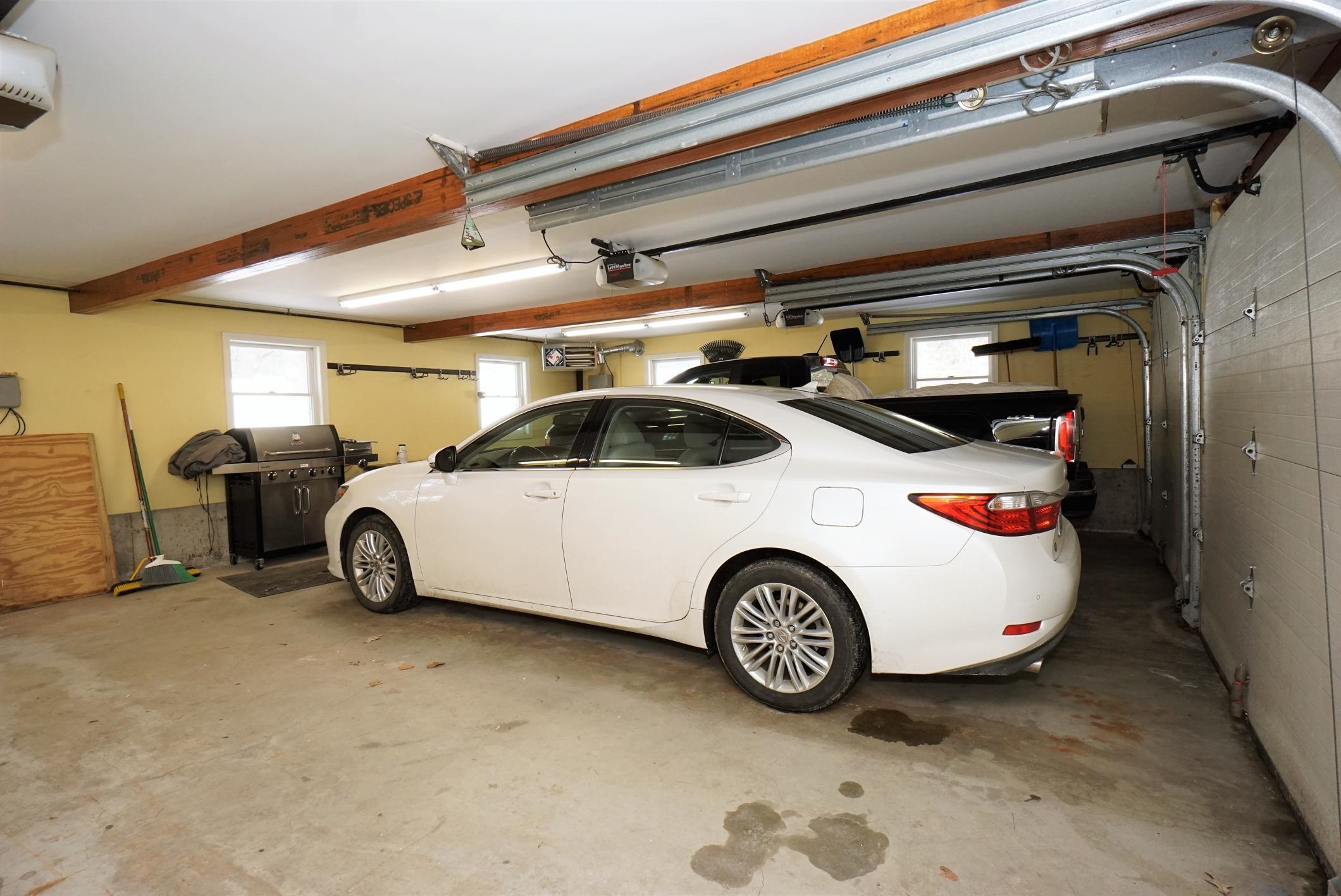 4 David Road Windham, NH 03087 - Photo 8 of 37