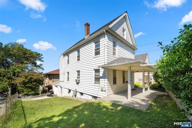 $819,000 | 539 Bergen Boulevard, Ridgefield, NJ 07657