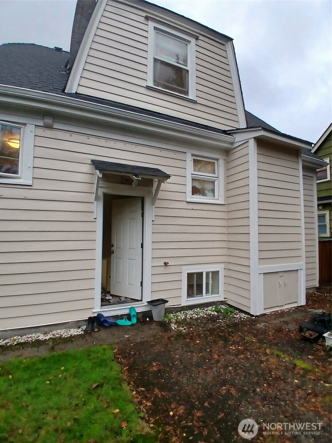 6007 25th Avenue Northeast, Unit A Seattle, WA 98115 - Photo 3 of 11