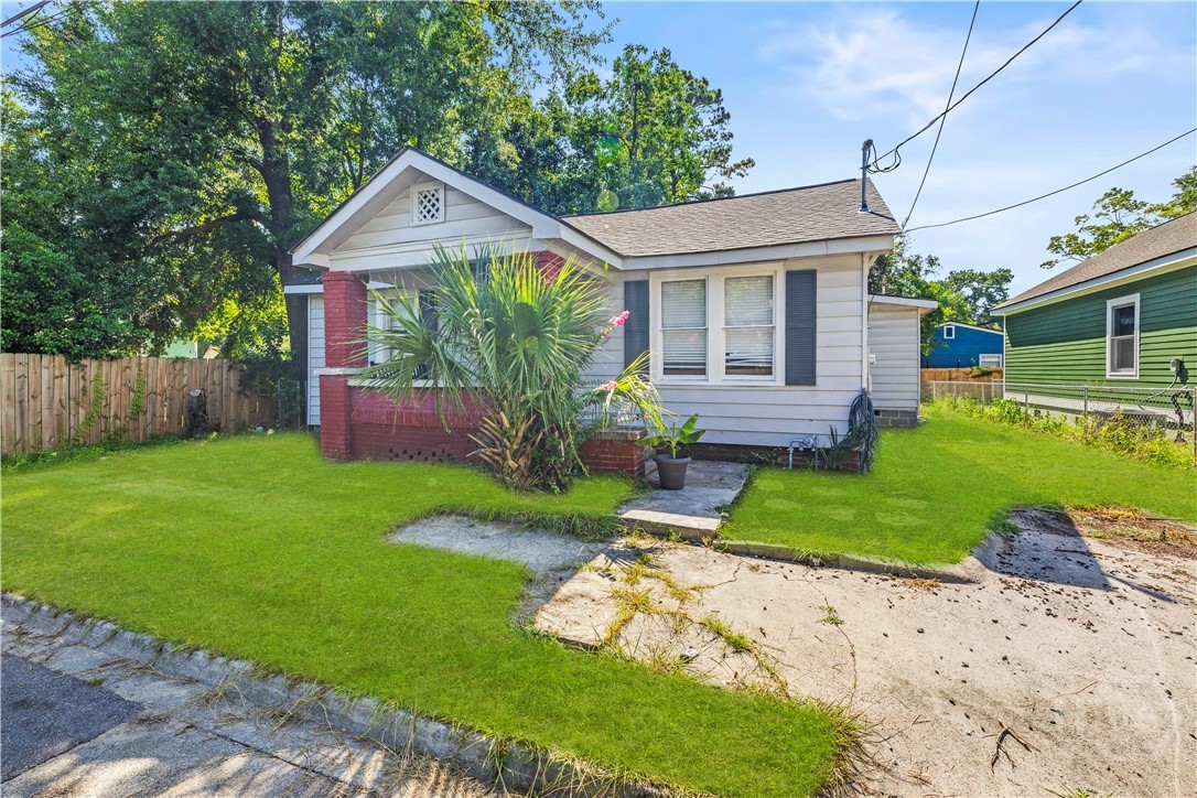 2505 Harden Street Savannah, GA 31415 - Photo 3 of 17