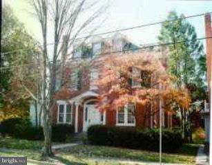 302 North Broad Street Lititz, PA 17543 - Photo 1 of 1