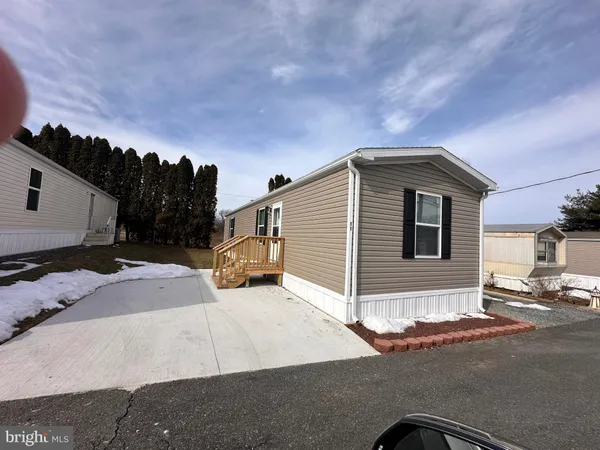 $106,000 | 11 Woodland Lane, Mertztown, PA 19539