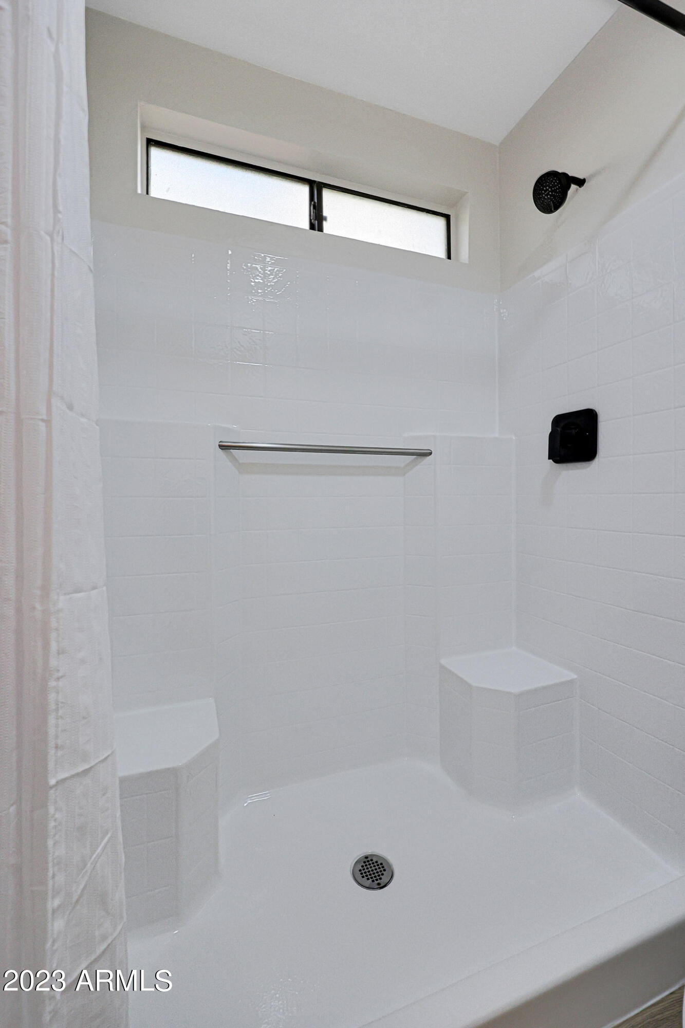 613 West Rosemonte Drive Phoenix, AZ 85027 - Photo 14 of 24 a bathroom with a shower
