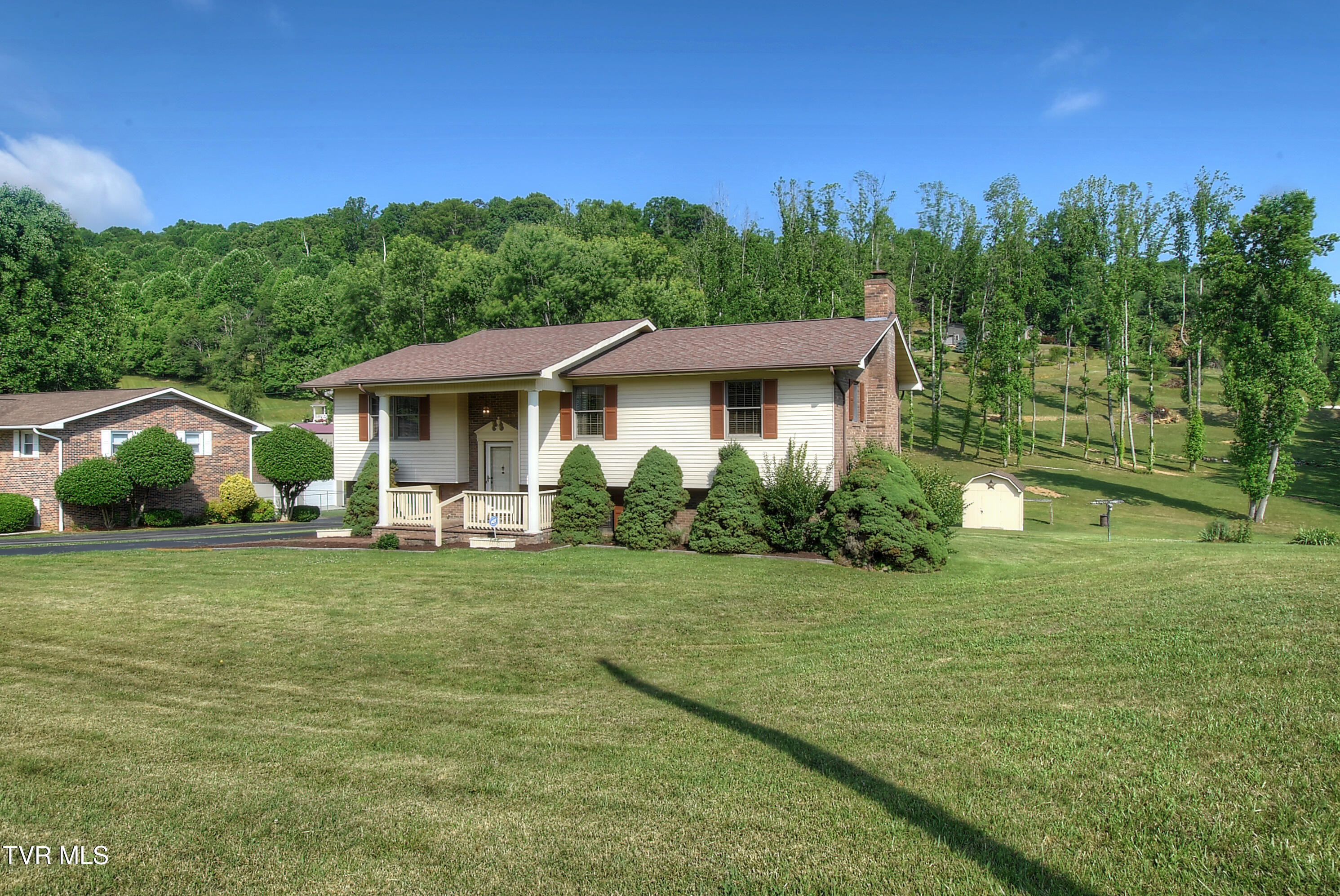 146 Clay Little Road Elizabethton, TN 37643 - Photo 2 of 54 2