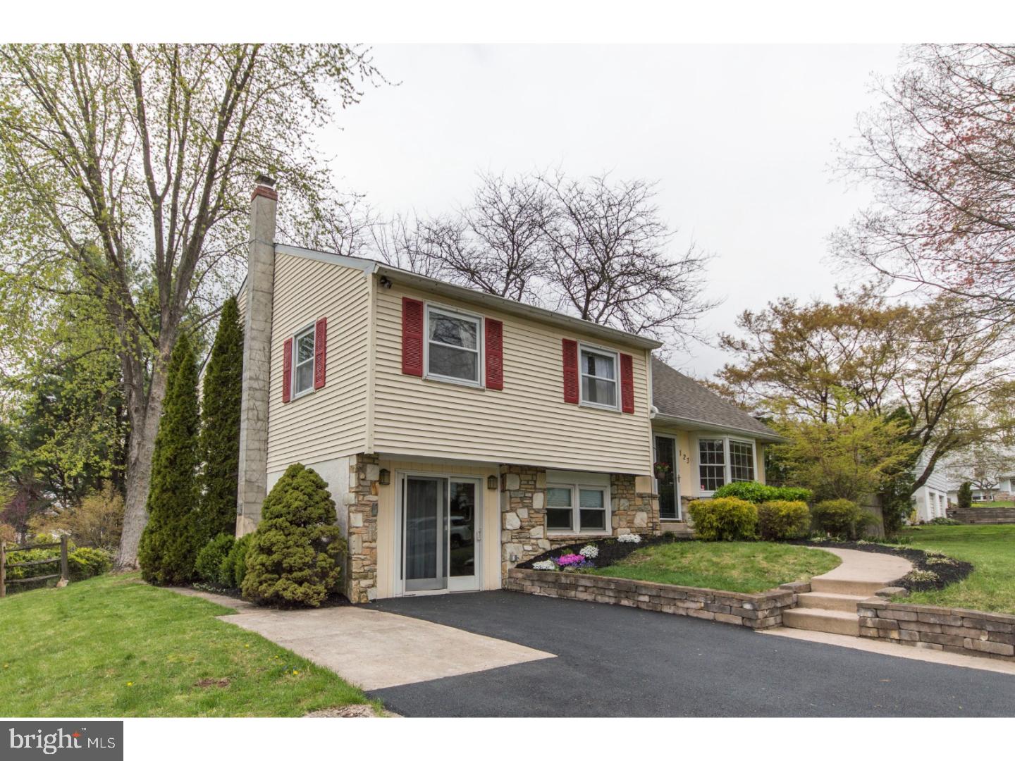 123 Devon Road Chalfont, PA 18914 - Photo 2 of 25 Exterior Front