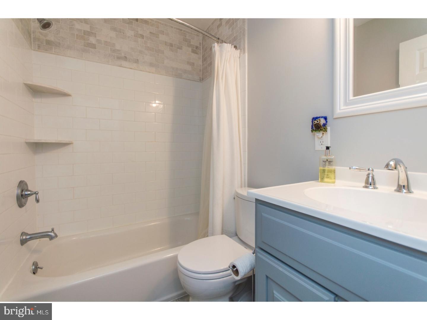 123 Devon Road Chalfont, PA 18914 - Photo 21 of 25 Bathroom