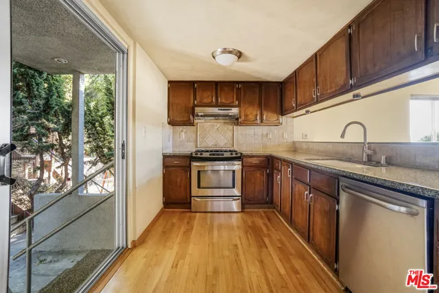 $5,995 | 364 Pershing Drive, Playa del Rey, CA 90293