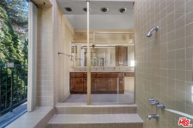 $5,995 | 364 Pershing Drive, Playa del Rey, CA 90293