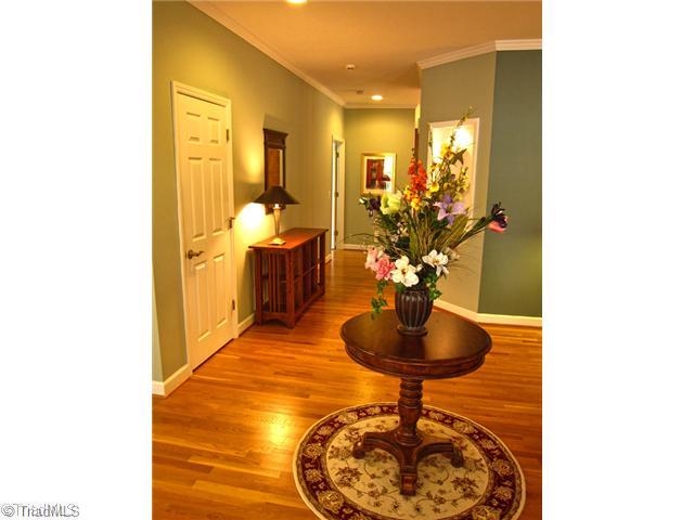 6330 Rustinburg Road Clemmons, NC 27012 - Photo 2 of 16 Living Room.