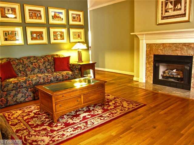 6330 Rustinburg Road Clemmons, NC 27012 - Photo 3 of 16 Living Room.
