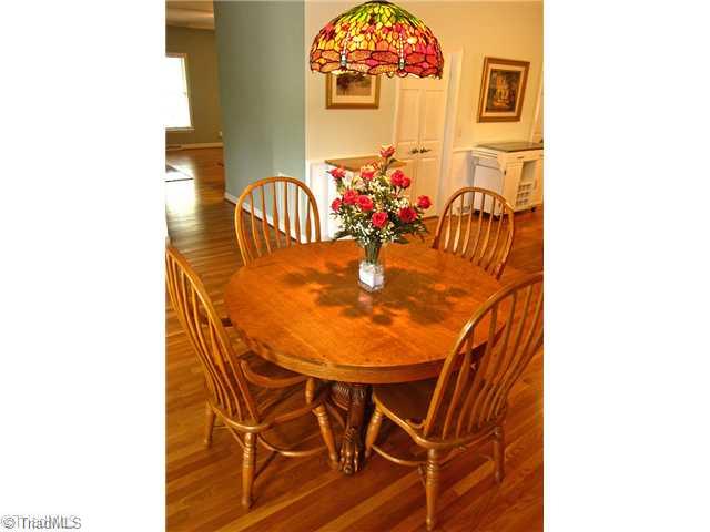 6330 Rustinburg Road Clemmons, NC 27012 - Photo 5 of 16 Kitchen.