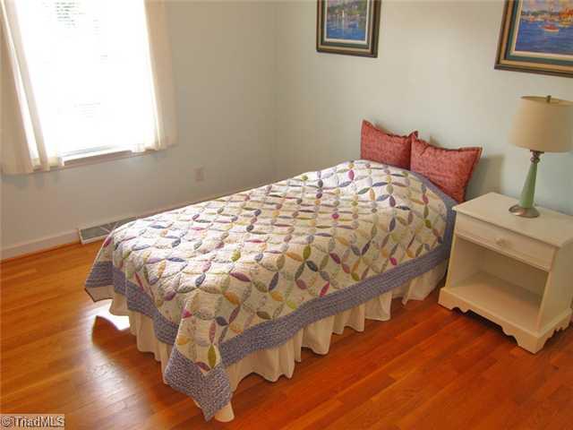 6330 Rustinburg Road Clemmons, NC 27012 - Photo 8 of 16 2nd Bedroom.