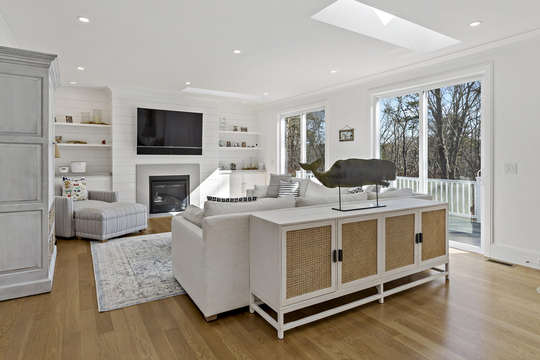 86 Rivers Edge Road East Falmouth, MA 02536 - Photo 16 of 39 Living Room