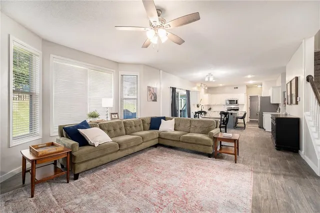 $389,900 | 1588 Columbine Court, Liberty, MO 64068