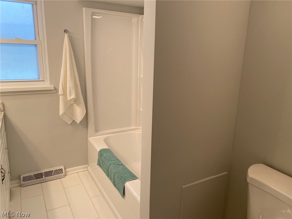 2410 West Sprague Road Cleveland, OH 44134 - Photo 16 of 34