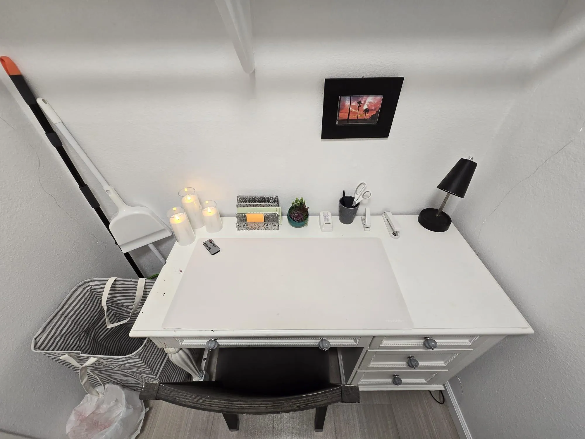 6333 Mt Ada Road, Unit 168 San Diego, CA 92111 - Photo 14 of 23 a living room with furniture and a flat screen tv