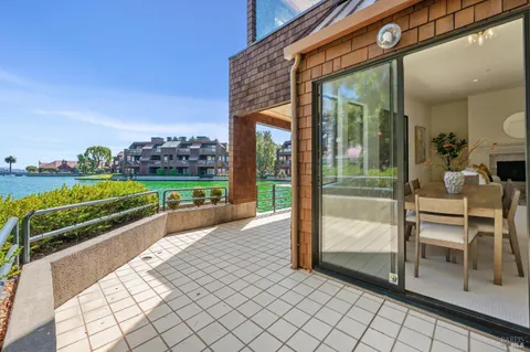 $2,600,000 | 24 Lagoon Vista, Tiburon, CA 94920