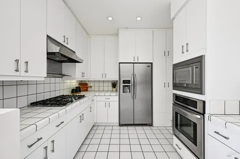 $2,600,000 | 24 Lagoon Vista, Tiburon, CA 94920