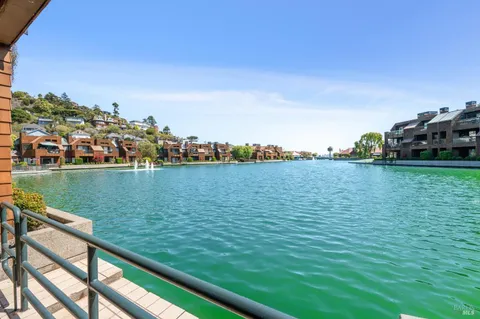 $2,600,000 | 24 Lagoon Vista, Tiburon, CA 94920