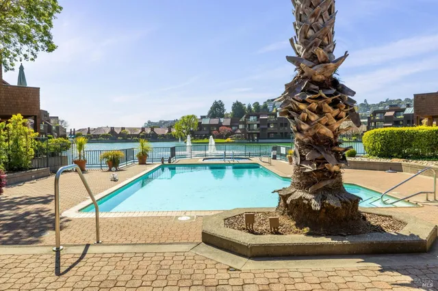 $2,700,000 | 24 Lagoon Vista, Tiburon, CA 94920
