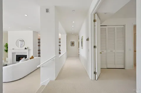 $2,600,000 | 24 Lagoon Vista, Tiburon, CA 94920
