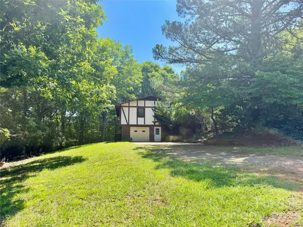 $225,000 | 185 Dulaney Drive, Nebo, NC 28761