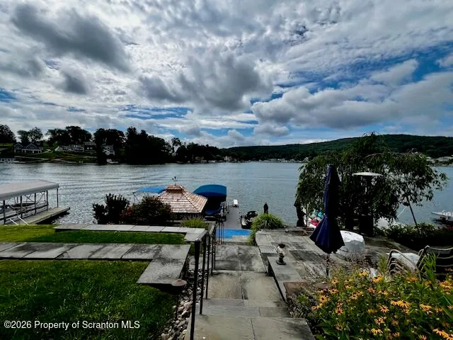 $1,475,000 | 327 Marina Lane, Factoryville, PA 18419