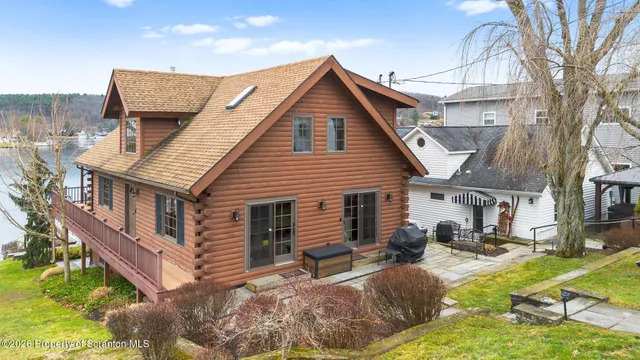 $1,475,000 | 327 Marina Lane, Factoryville, PA 18419