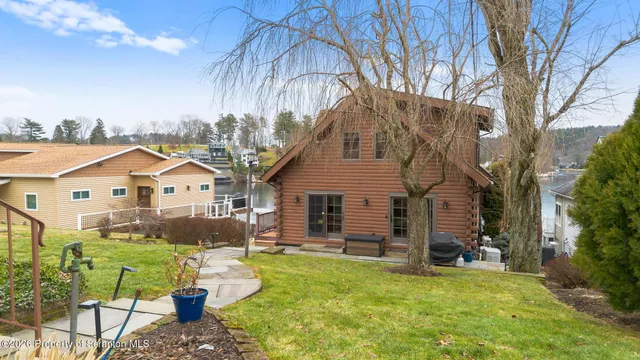 $1,475,000 | 327 Marina Lane, Factoryville, PA 18419