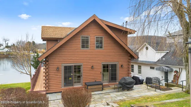 $1,475,000 | 327 Marina Lane, Factoryville, PA 18419