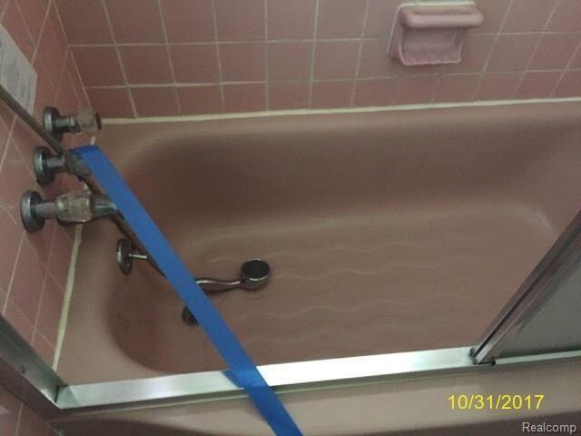 30917 Calahan Road Roseville, MI 48066 - Photo 34 of 72 unflagged_038.jpg
