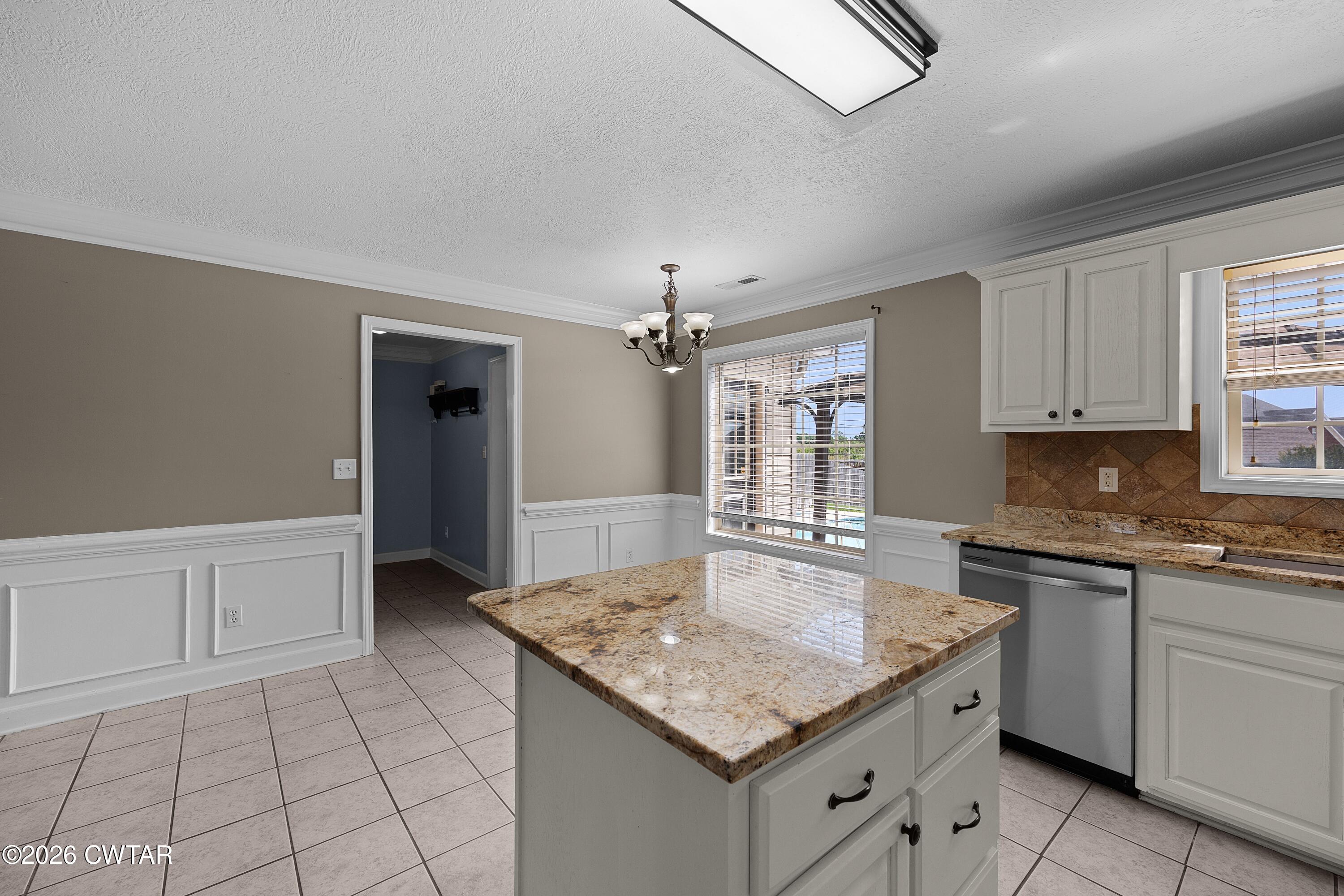 184 Fawn Ridge Drive Jackson, TN 38305 - Photo 11 of 28 Fawn kitchen4