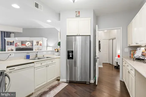 $419,000 | 19365 Cypress Ridge Terrace, Unit 510, Leesburg, VA 20176