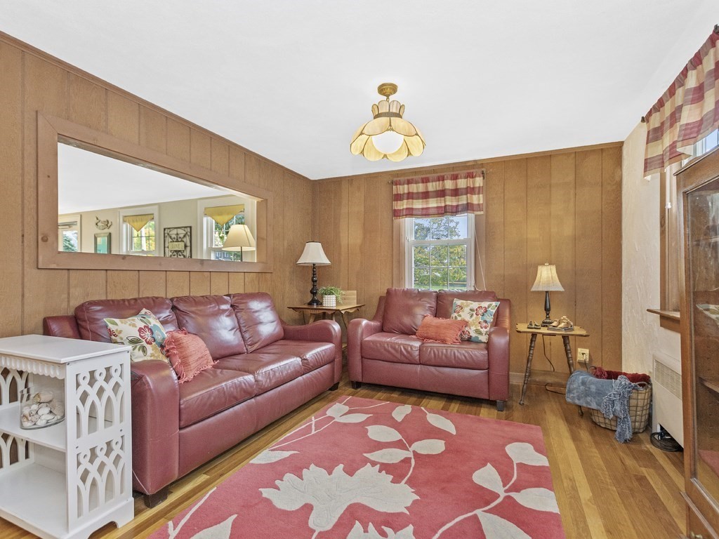 75 Charlotte Road Waltham, MA 02453 - Photo 13 of 33 Gallery Image 13