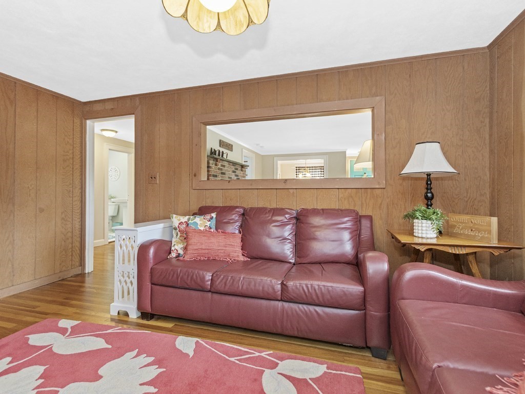 75 Charlotte Road Waltham, MA 02453 - Photo 14 of 33 Gallery Image 14