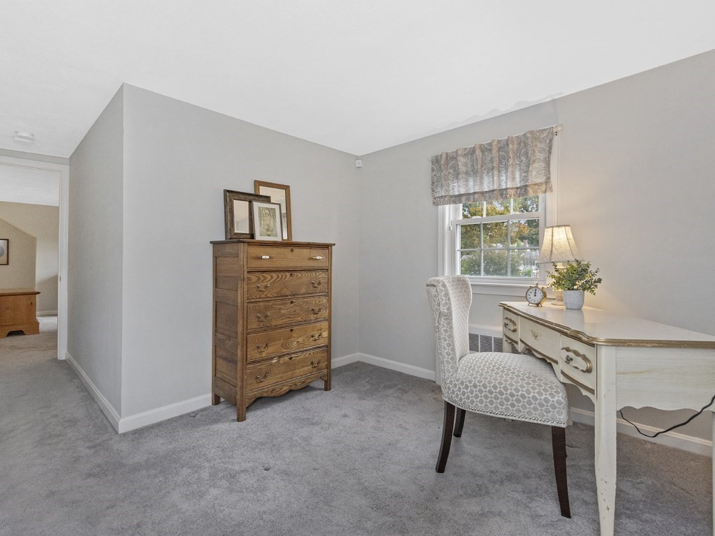75 Charlotte Road Waltham, MA 02453 - Photo 18 of 33 Gallery Image 18