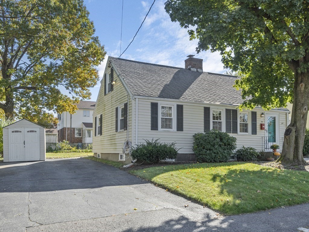75 Charlotte Road Waltham, MA 02453 - Photo 2 of 33 Gallery Image 2