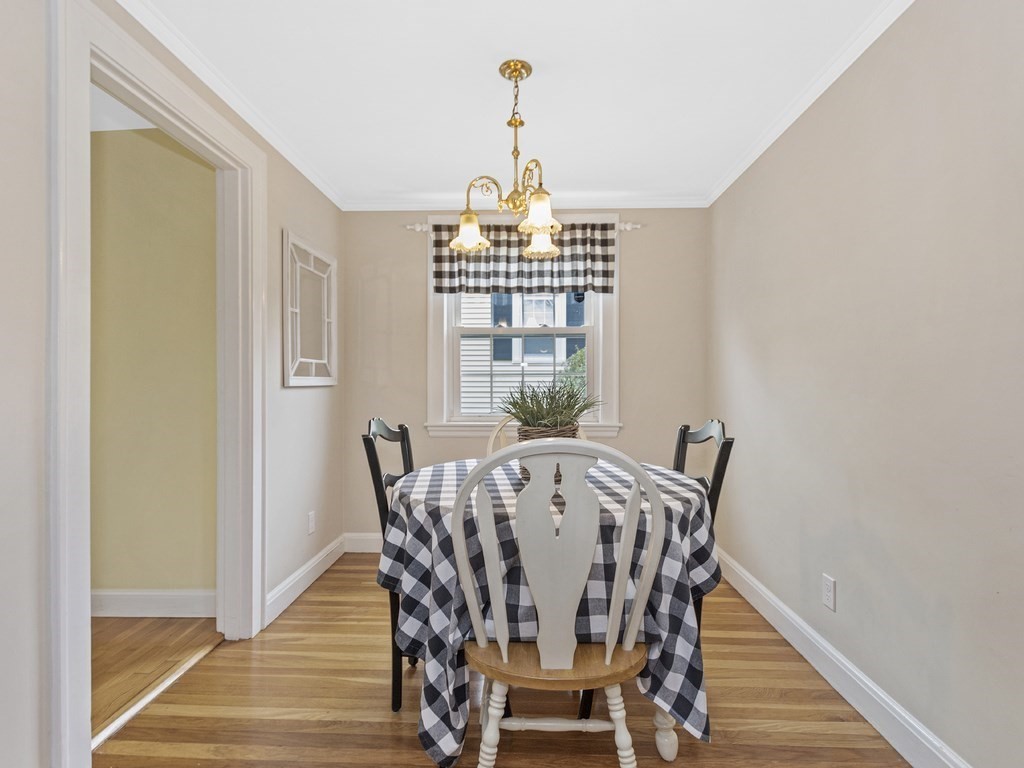 75 Charlotte Road Waltham, MA 02453 - Photo 27 of 33 Gallery Image 27