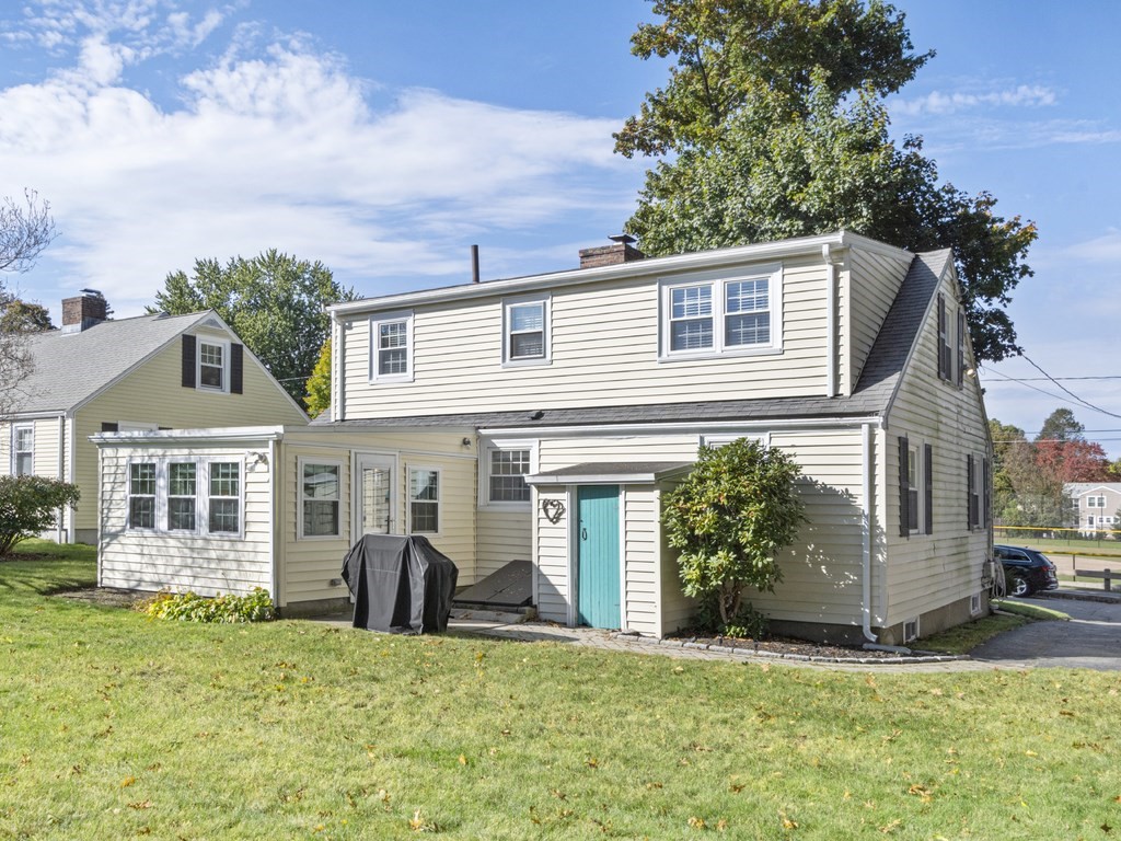 75 Charlotte Road Waltham, MA 02453 - Photo 28 of 33 Gallery Image 28